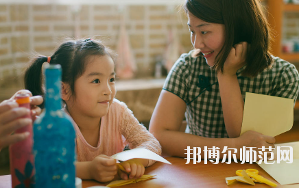 貴陽2020年女生讀幼師學校學什么專業(yè)好