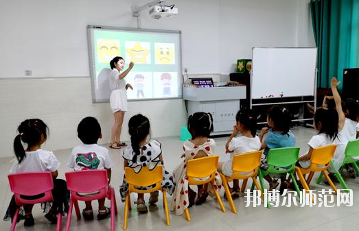 重慶2022年女生學學前教育學校